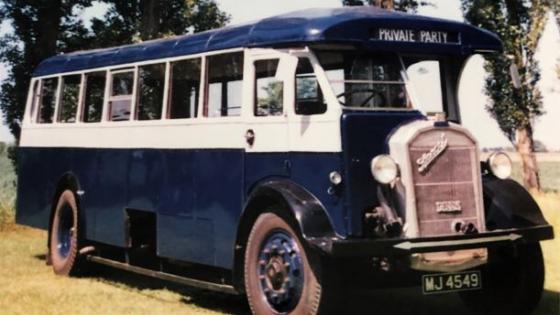 1932 Blue/Grey half cab - MJ 4549
